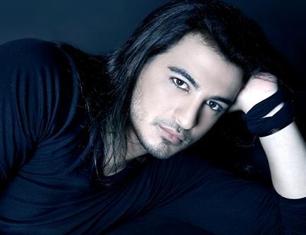 Άκου το νέο hit single του Δήμου Αναστασιάδη!
