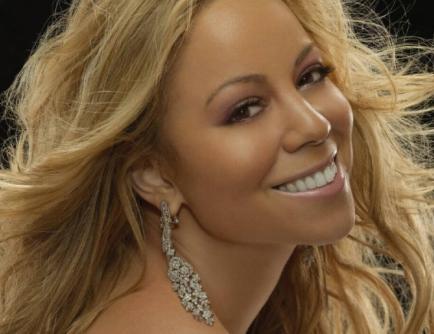 Η Mariah Carey ερμηνεύει Foreigner