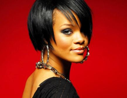 H Rihanna σε φιλανθρωπικό έργο!