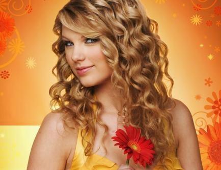 Ολοκαίνουρια Taylor Swift!