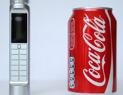 Κινητό που λειτουργεί με coca-cola!