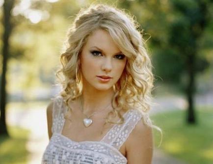 H Taylor Swift τα προλαβαίνει όλα!