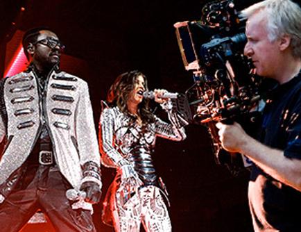 Ο James Cameron ετοιμάζει 3D ταινία για τους Black Eyed Peas!