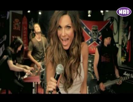 VIDEO: Δέσποινα Βανδή – Κομμάτι απ’την καρδιά σου