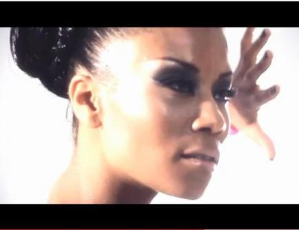 VIDEO: Mark Angelo feat. Shaya – Far From Everything