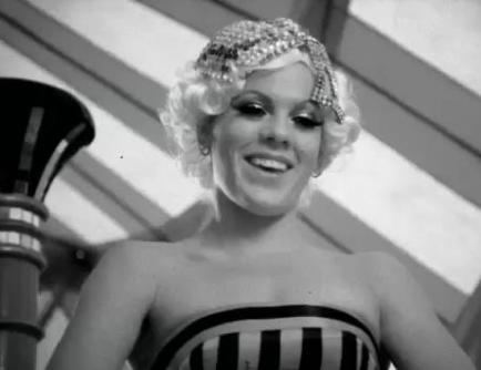 Η ρομαντική version του ‘Please Don’t Leave Me’ της Pink