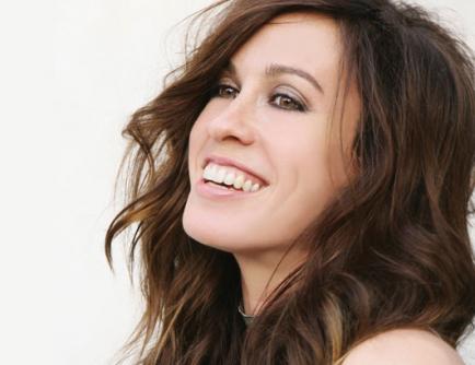 H Alanis Morissette είναι έγκυος