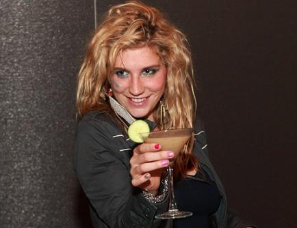 H Ke$ha γιορτάζει τo τέλος της περιοδείας της με ένα party!