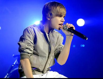 O Justin Bieber ακυρώνει live λόγω ασθένειας