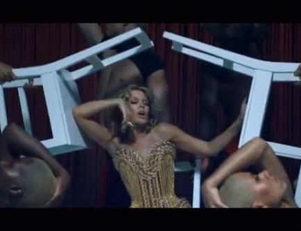 VIDEO: Kylie Minogue – Get Outta My Way