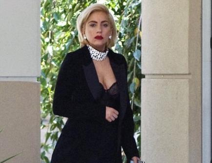 H Lady Gaga έχασε τον παππού της