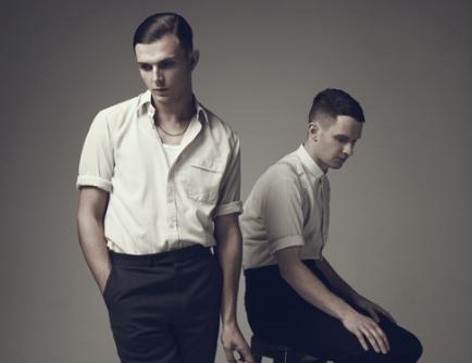 Χριστουγεννιάτικο single από τους HURTS
