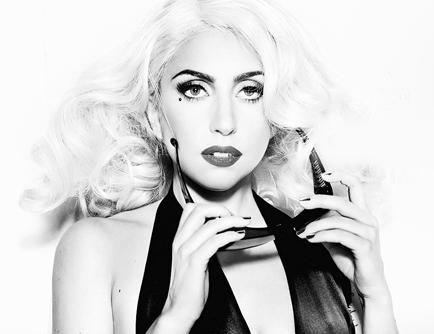 Τον Φεβρουάριο του 2011 το νέο single της Lady Gaga