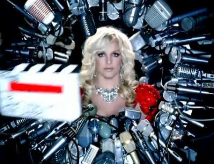 Britney Spears: ένα teaser του Hold It Against Me κάθε μέρα