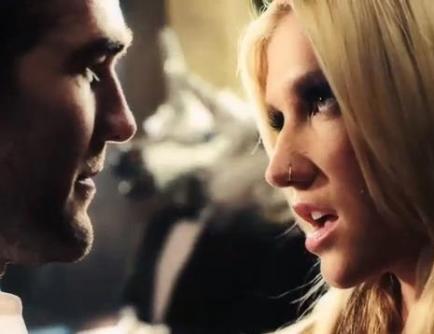 VIDEO: Ke$ha – Blow