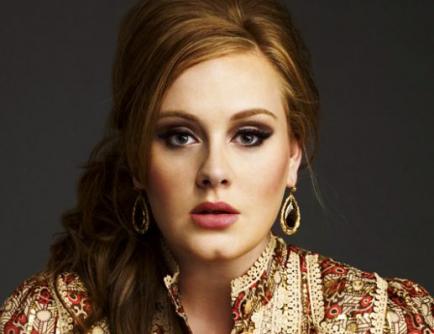 Με δύο albums η Adele στην κορυφή του UK chart