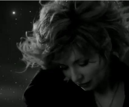 VIDEO: Mylene Farmer – Bleu Noir