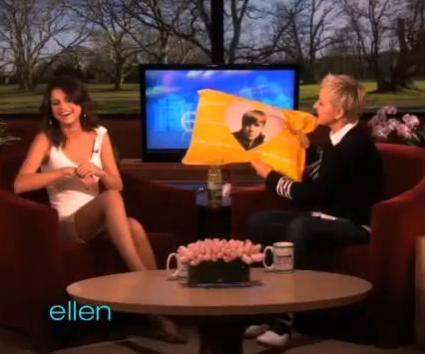 Selena Gomez: τον Justin τον νιώθω σαν μικρό μου αδερφό!