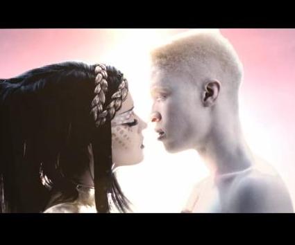 VIDEO: Katy Perry feat. Kanye West – E.T.