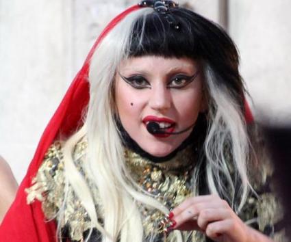 Lady Gaga: live στις Κάννες!