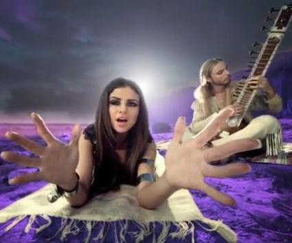 VIDEO: Selena Gomez – I Love You Like a Love Song