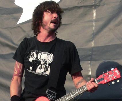Οι Foo Fighters έδιωξαν fan κατά την διάρκεια συναυλίας!