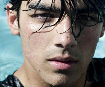 Joe Jonas on Tour