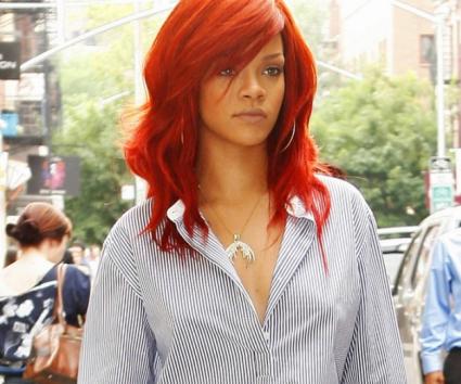 H Rihanna κυκλοφορεί στη Νέα Υόρκη με… πυτζάμες!