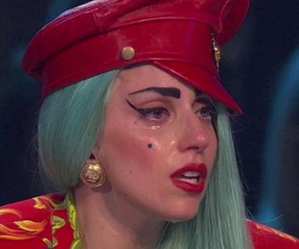 Τα δάκρυα της Lady Gaga στο τηλεοπτικό πλατό