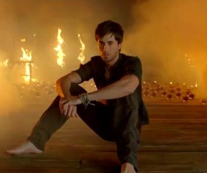 VIDEO: Enrique Iglesias – Ayer