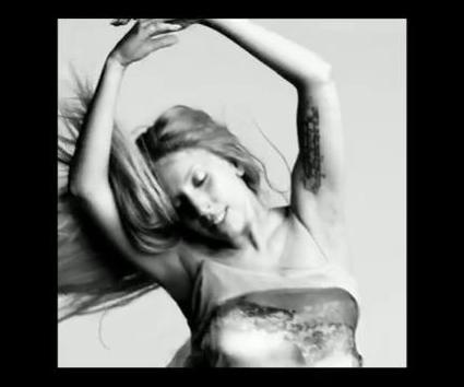 Lady Gaga: 5 νέα clips για το “You and I”