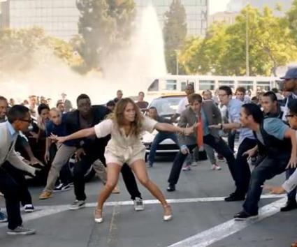 VIDEO: Jennifer Lopez – Papi