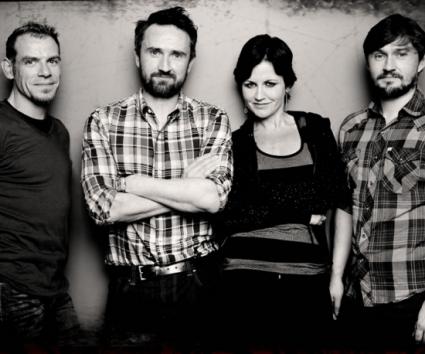 LISTEN: The Cranberries – Show Me The Way