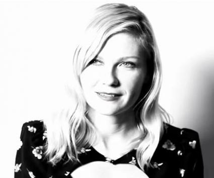 H Kirsten Dunst στο τελευταίο video των R.E.M.