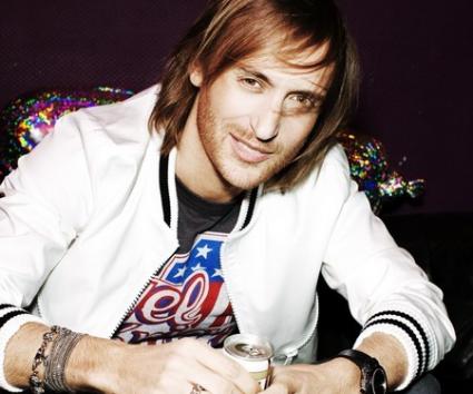 VIDEO: David Guetta feat. Sia – Titanium