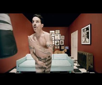 VIDEO: Red Hot Chili Peppers – Look Around