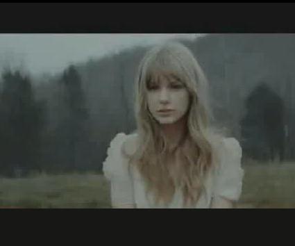 VIDEO: Taylor Swift – Safe and Sound