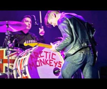 LISTEN: Arctic Monkeys – Electricity
