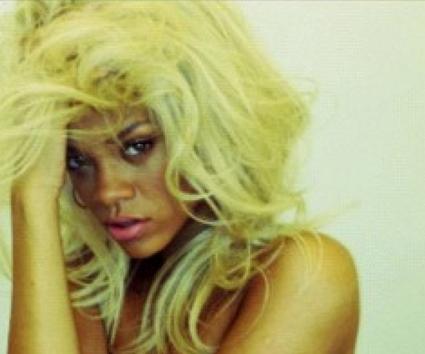 Κυκλοφόρησαν καινούργιες φωτογραφίες της Rihanna