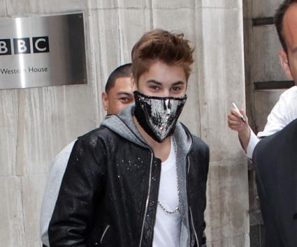 O Justin Bieber αλλάζει στυλ!