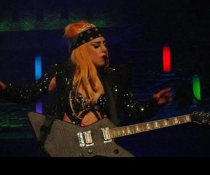 Η Lady Gaga φεύγει οι Jackson Firebird έρχονται!