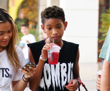 Το νέο hairstyle της Willow Smith