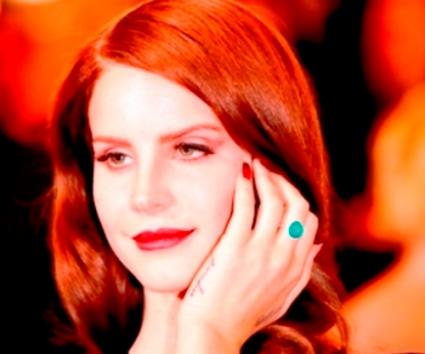 Lana Del Rey: Μετά τα H&M η Jaguar!