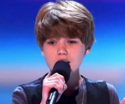 Ανακαλύψαμε και σας παρουσιάζουμε τον νέο Justin Bieber!