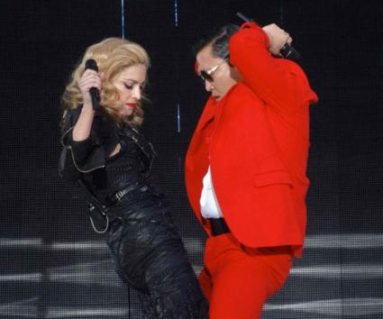Δείτε τη Madonna να χορεύει Gangnam Style