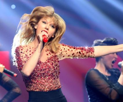 Δείτε την εμφάνιση της Taylor Swift στο KIIS FM Jingle Ball
