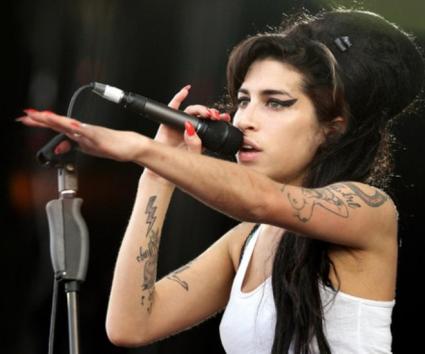 Νέα ανάκριση για τον θάνατο της Amy Winehouse