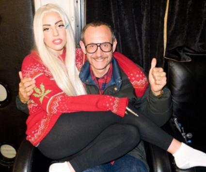 Η Lady Gaga στα καμαρίνια των Rolling Stones