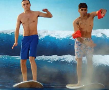 Οι One Direction κάνουν surf!