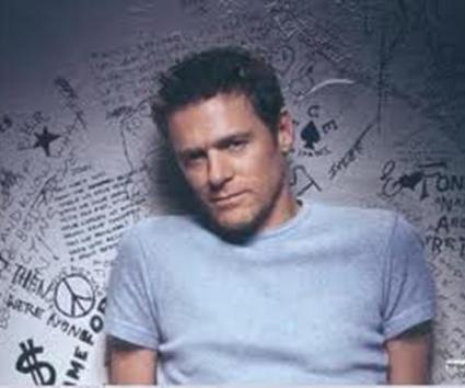 Πατέρας για δεύτερη φορά ο Bryan Adams